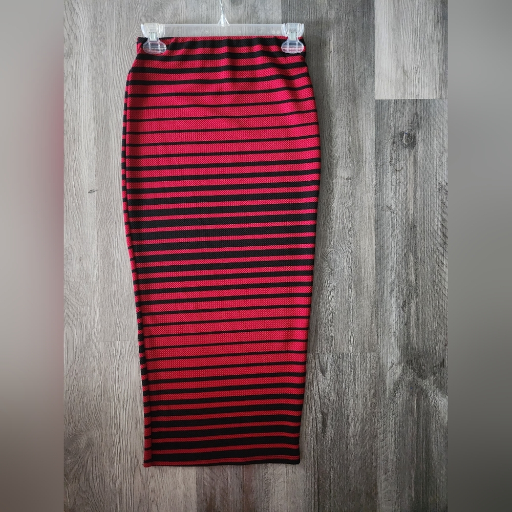 Nicki Minaj pencil skirt